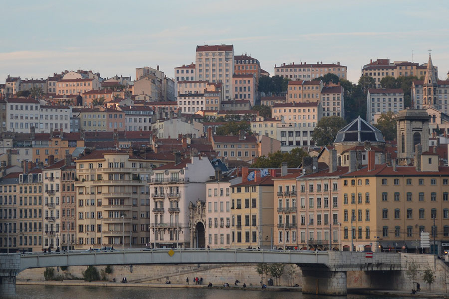 venir au camping proche lyon