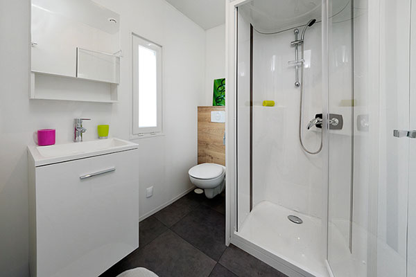 salle de bain mobil home 6-8pers