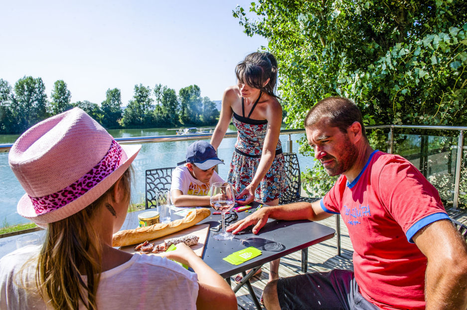 camping en bord de rivière bourgogne