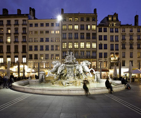 fontaine bartholdi a lyon