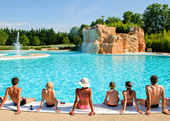 camping-piscine-famille-lyon