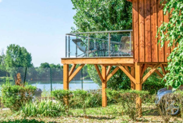 logement-insolite-cabane-ain